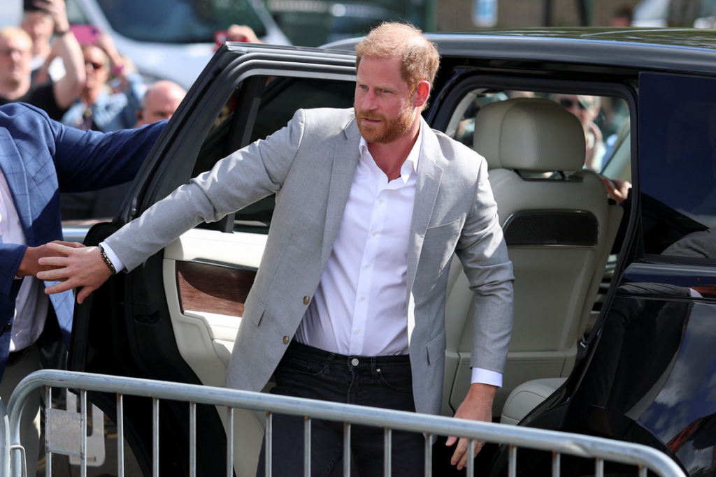 Daily Mail publisher targeted William and Kate, Harry's lawyers tell court