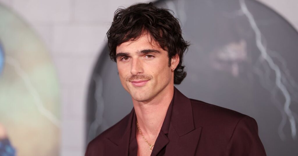 Jacob Elordi Is Still Hot As the Monster in ‘Frankenstein’ Jacob Elordi Is Still Hot As the Monster in ‘Frankenstein’