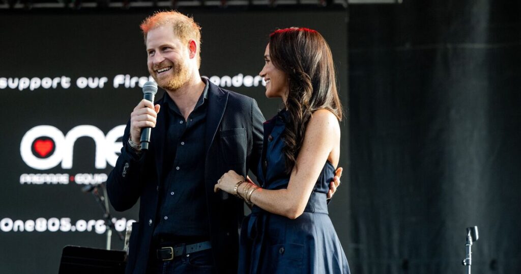 Harry and Meghan ‘left out in the cold’ as Royal Family ‘turn a deaf ear’ them – Royals – News Harry and Meghan 'left out in the cold' as Royal Family 'turn a deaf ear' them - Royals - News