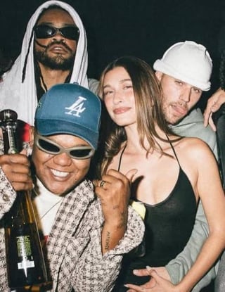 Justin Bieber has been on twitch with his longtime child predator best friend, Kyle Massey