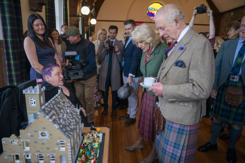 King and Queen receive Lego figures as they meet ‘good neighbours’ King and Queen receive Lego figures as they meet ‘good neighbours’