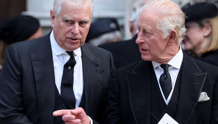 Pressure mounts on Prince Andrew to exit royal family before William takes over