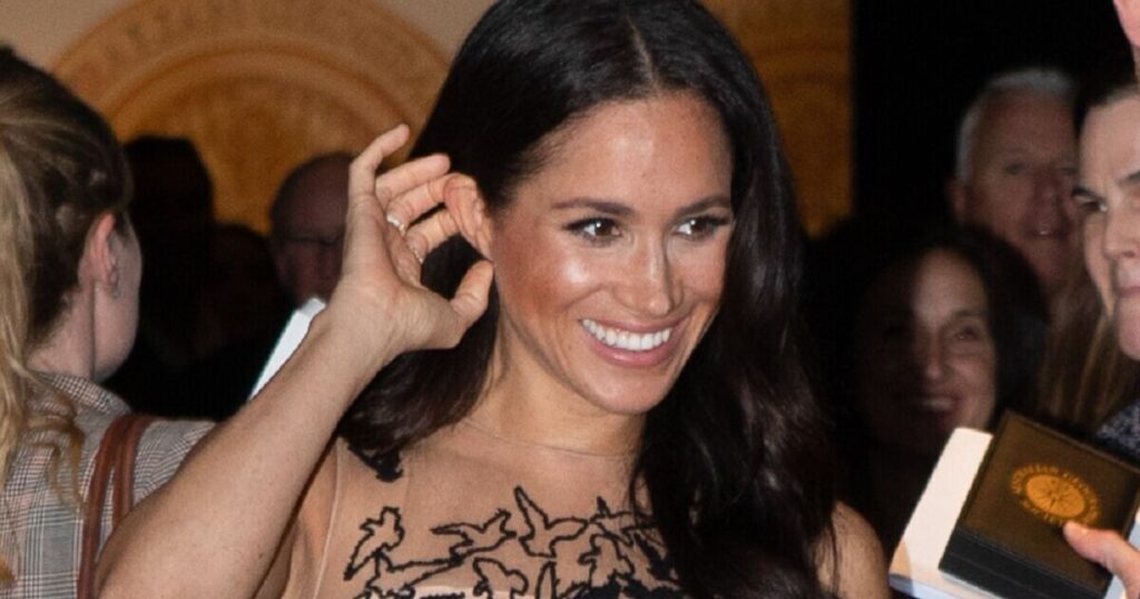 Meghan Markle plans to return to UK before Christmas 'bearing humble pie', claims pal | Royal | News