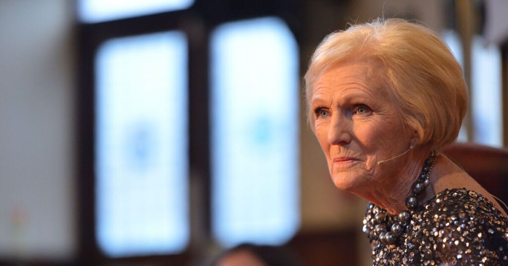 Mary Berry says ‘I had to bite my lip’ in Prince William confession | Celebrity News | Showbiz & TV Mary Berry says 'I had to bite my lip' in Prince William confession | Celebrity News | Showbiz & TV