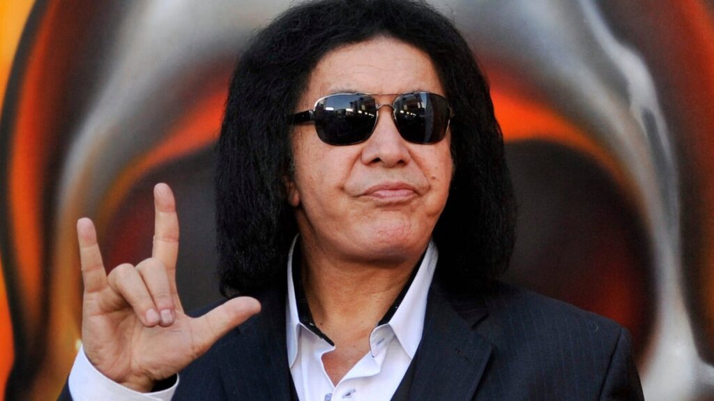 Kiss Frontman Gene Simmons Cops To Being 'Horrible' Driver After SUV Crash - HuffPost
