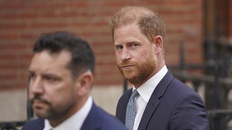 Prince Harry confronted twice by known stalker amid lack of police protection during UK trip Prince Harry confronted twice by known stalker amid lack of police protection during UK trip