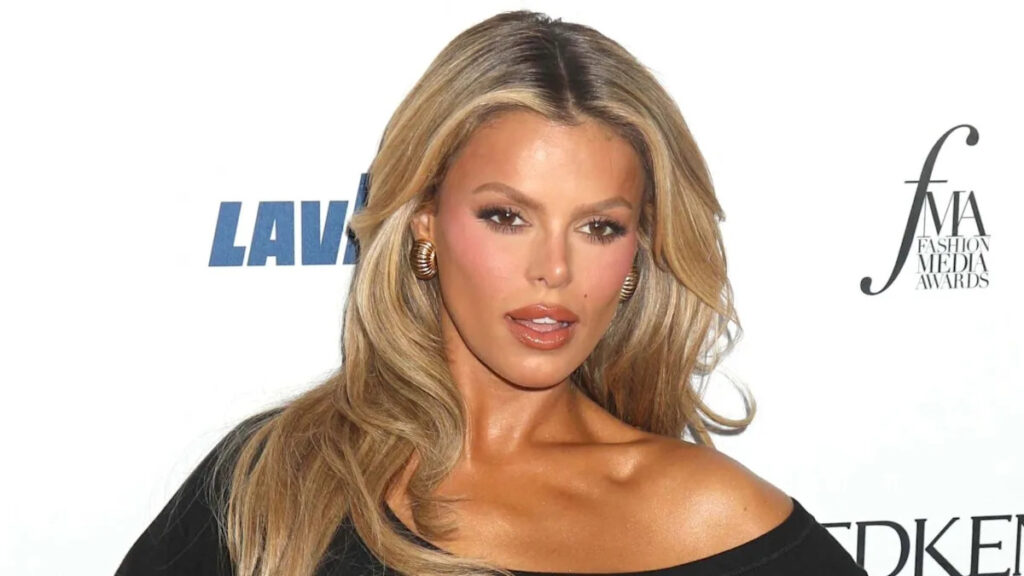 Brooks Nader Serves Western Glam with Risky Latex Fit in Latest Pics Yahoo entertainment home