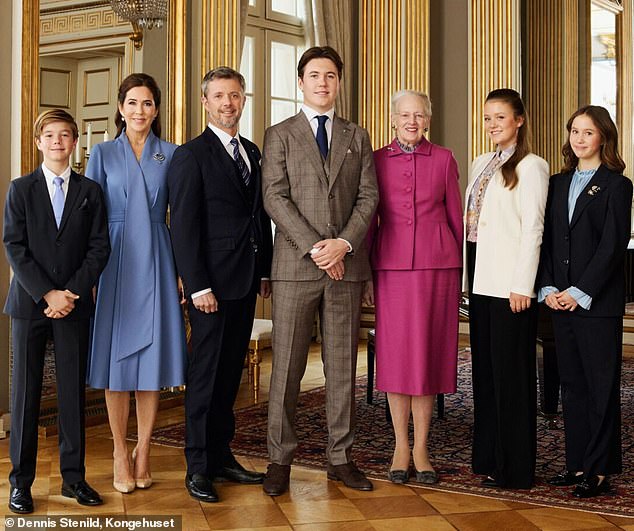 The twins' poses in their birthday portrait looked very similar to those in this photograph - leading fans to speculate if the image had been edited together