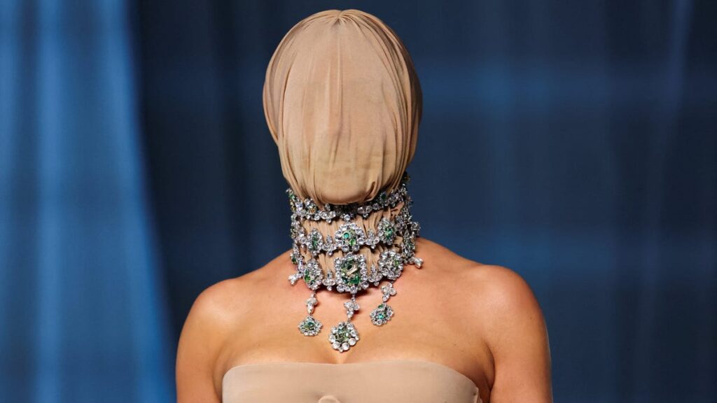 Kim Kardashian debuts another face mask at Academy Museum Gala