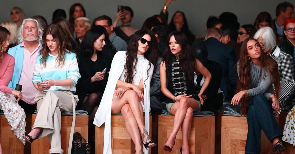 Celebrities Make Their Destinations at Paris Fashion Week