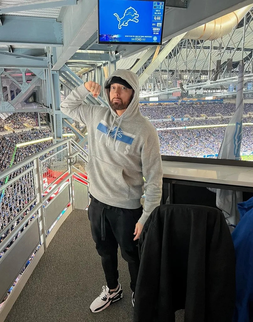 Eminem, Instagram