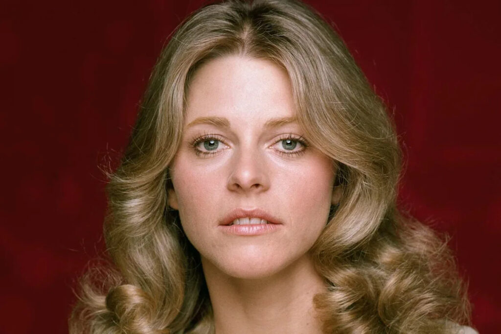 Lindsay Wagner Greets Fans at “Bionic Woman ”Event Nearly 50 Years After Show's Premiere