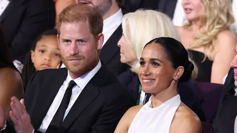  Prince Harry, Duke of Sussex and Meghan, Duchess of Sussex attend the 2024 ESPY Awards. 
