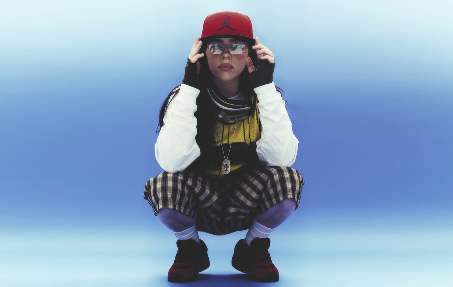 Billie Eilish sends gifts to fan who defended her after violent barricade grab at Miami show Billie Eilish sends gifts to fan who defended her after violent barricade grab at Miami show