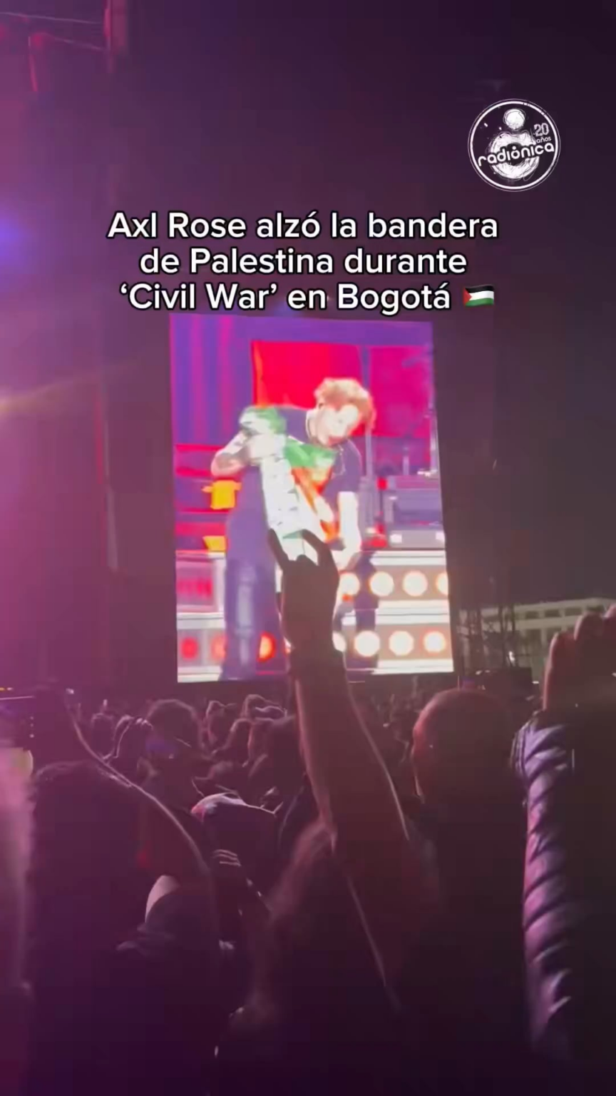 Guns N’ Roses frontman Axl Rose showed solidarity with the Palestinian people by raising the country’s flag that had “I DON’T NEED YOUR CIVIL WAR” printed on it during the bands recent concert in Bogotá, Colombia. (October 7, 2025) Guns N’ Roses frontman Axl Rose showed solidarity with the Palestinian people by raising the country’s flag that had “I DON’T NEED YOUR CIVIL WAR” printed on it during the bands recent concert in Bogotá, Colombia. (October 7, 2025)