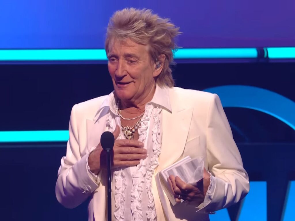 The artist Rod Stewart said he would support forever