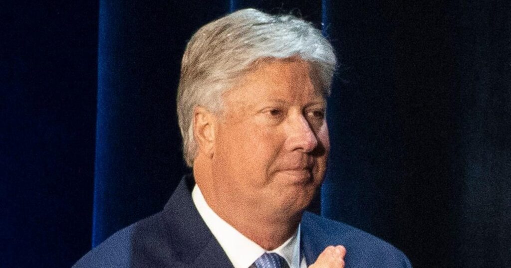 Trump's spiritual advisor, Robert Morris, pleads guilty to child sex abuse