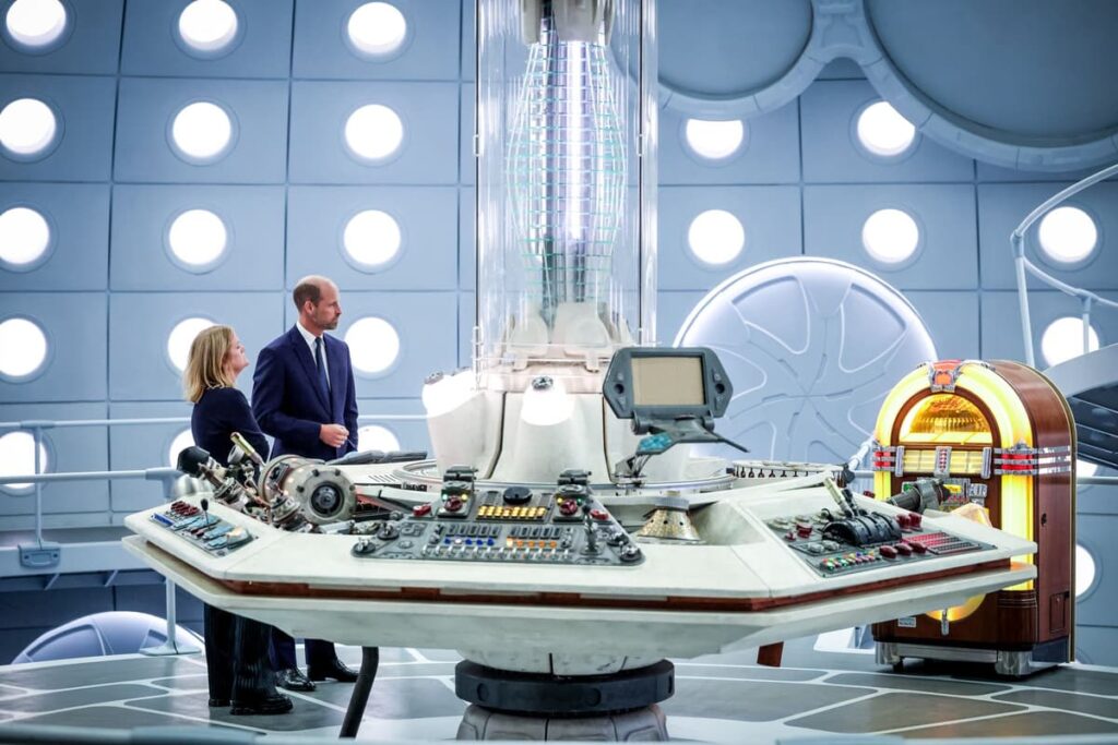 Prince William steps aboard Tardis in visit to Doctor Who set - London Evening Standard