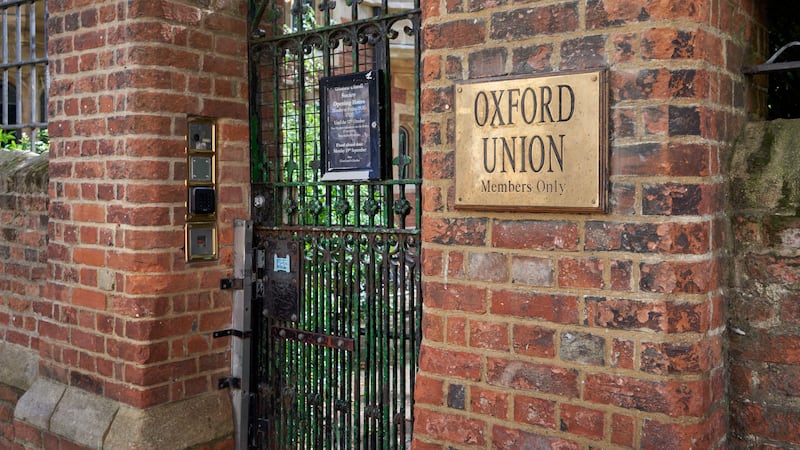 Voting ends in no confidence ballot of Oxford Union president-elect