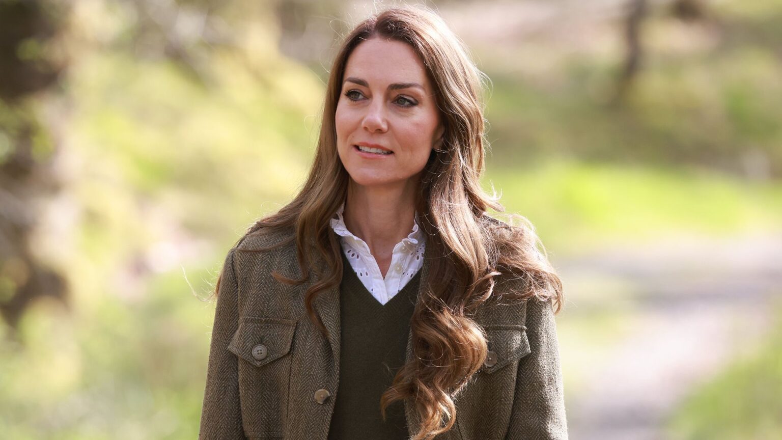 Why Princess Kate Is Skipping the Earthshot Prize Again in 2025 ARDURA, SCOTLAND - APRIL 30: Prince William, Prince of Wales and Catherine, Princess of Wales during a visit to Ardura Community Forest on April 30, 2025 in Ardura, Isle of Mull, Scotland. The Prince and Princess of Wales are on a two-day visit to the Isles of Mull and Iona on the 29th and 30th of April to engage with rural island communities. During their time on the islands, they will connect with local residents, highlighting the value of social bonds and underscoring the importance of safeguarding and advocating for the natural environment. (Photo by Ian Vogler - WPA Pool/Getty Images)
