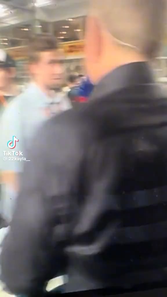 Martin Brundle awkwardly mistakes Lewis Capaldi with his brother then walks off as Lewis tries to shake his hand at Singapore Grand Prix