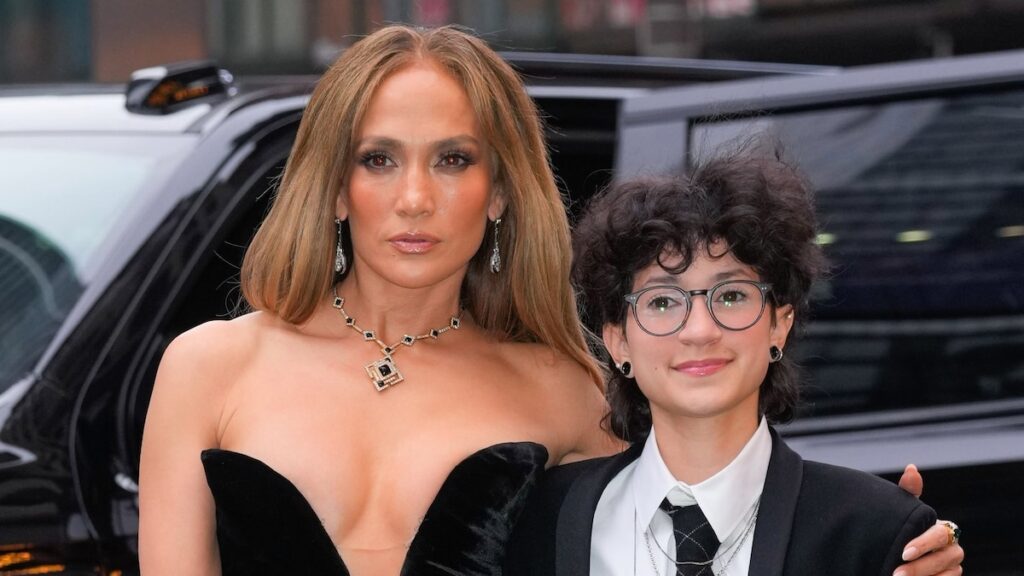 Jennifer Lopez spends quality time with Emme after revealing their college plans