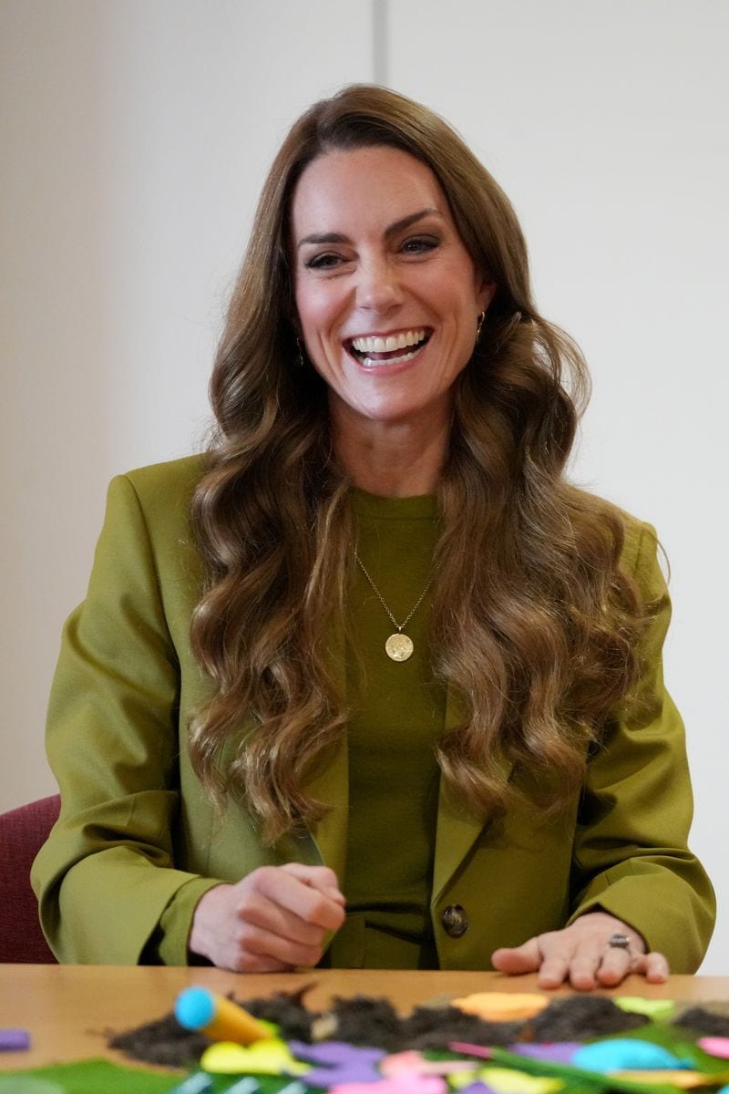 It’s not the first time Kate has worn the ensemble. The royal first debuted the tailored set back in May.