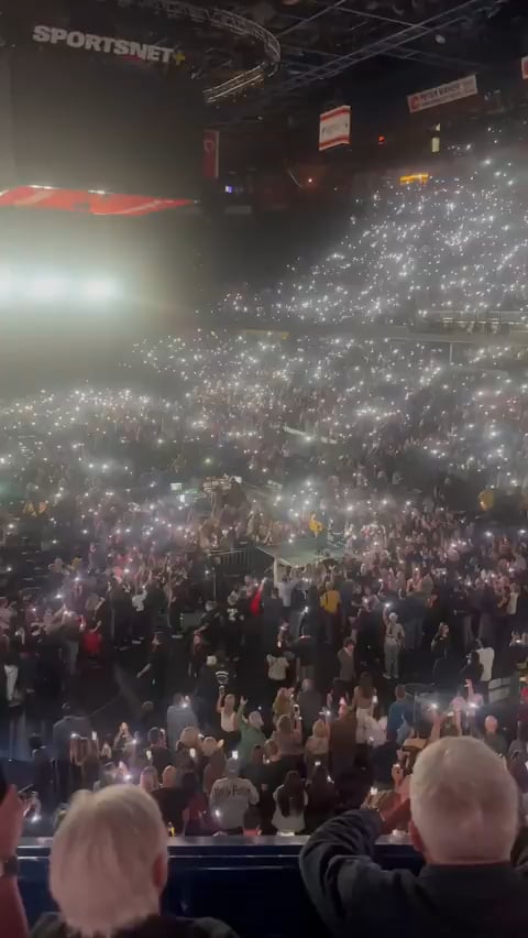 Rock Legend Bryan Adams brings Palestine to the stage at his concert In Canada