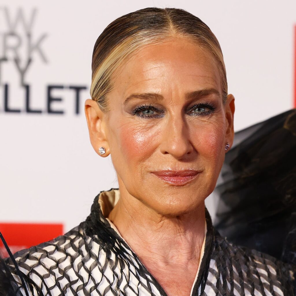 Sarah Jessica Parker’s Wings Fashion on New York City Ballet Red Carpet Sarah Jessica Parker's Wings Fashion on New York City Ballet Red Carpet