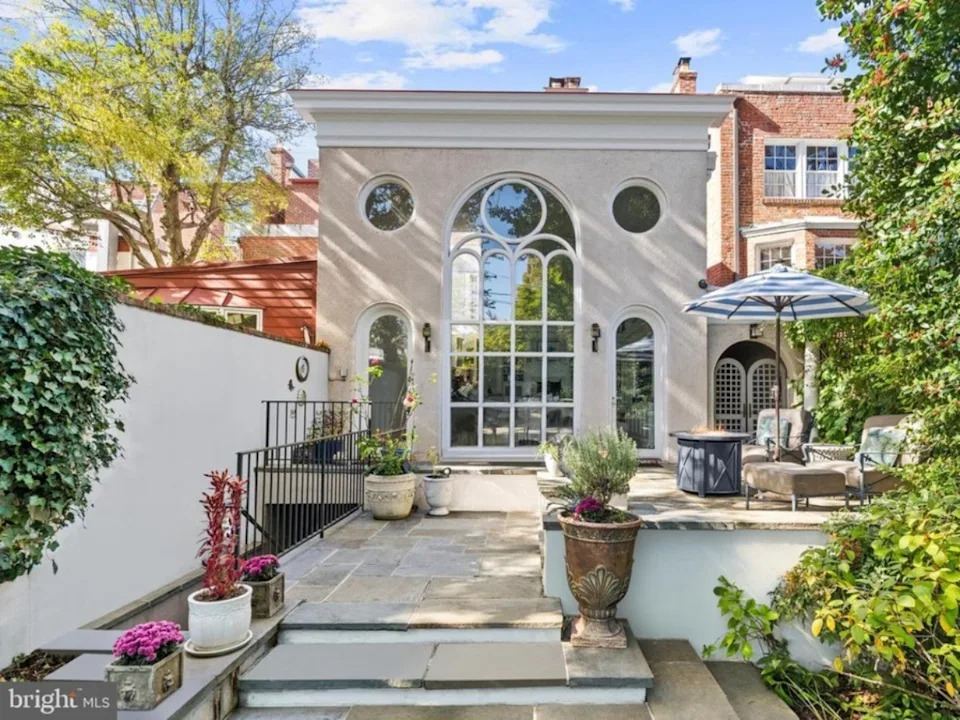 RFK Jr. ‘feels taken for a ride’ after buying $4.34M DC home for Cheryl Hines — who has ‘no plans’ to leave Hollywood