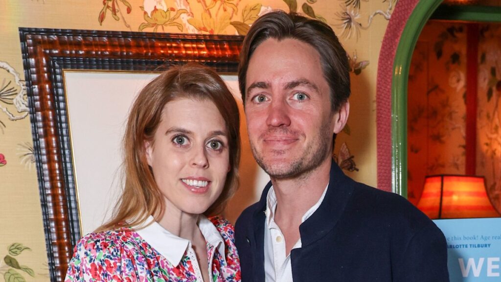 Princess Beatrice dazzles at glamorous charity gala alongside husband Edoardo Mapelli Mozzi Princess Beatrice dazzles at glamorous charity gala alongside husband Edoardo Mapelli Mozzi