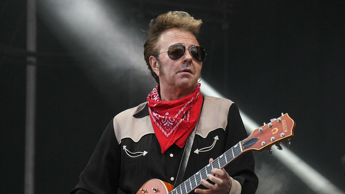 Brian Setzer, The Stray Cats