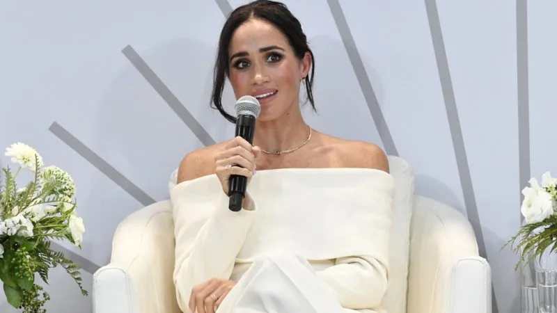 Meghan speaks onstage