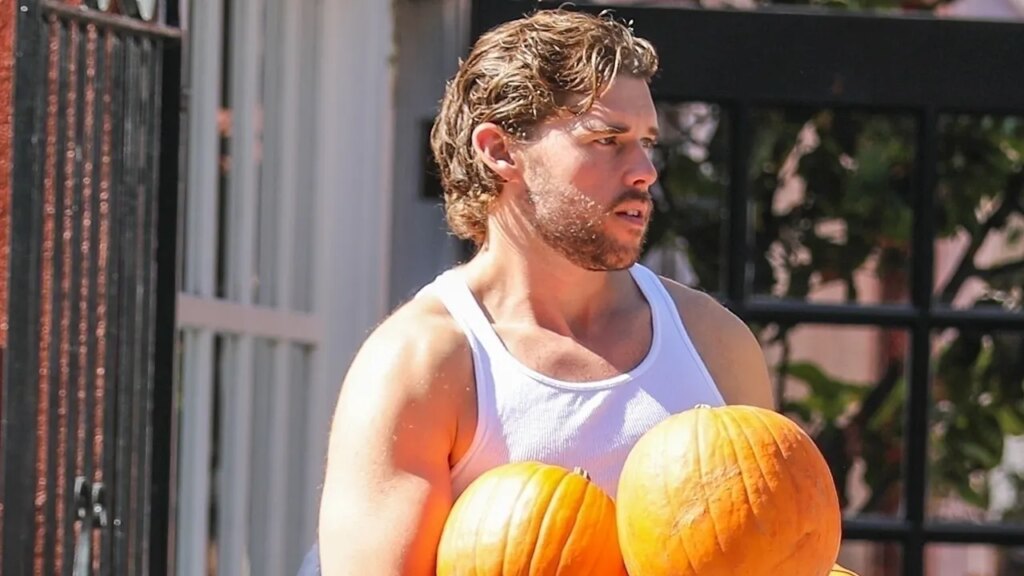 Christopher Schwarzenegger flaunts 30-pound weight loss results