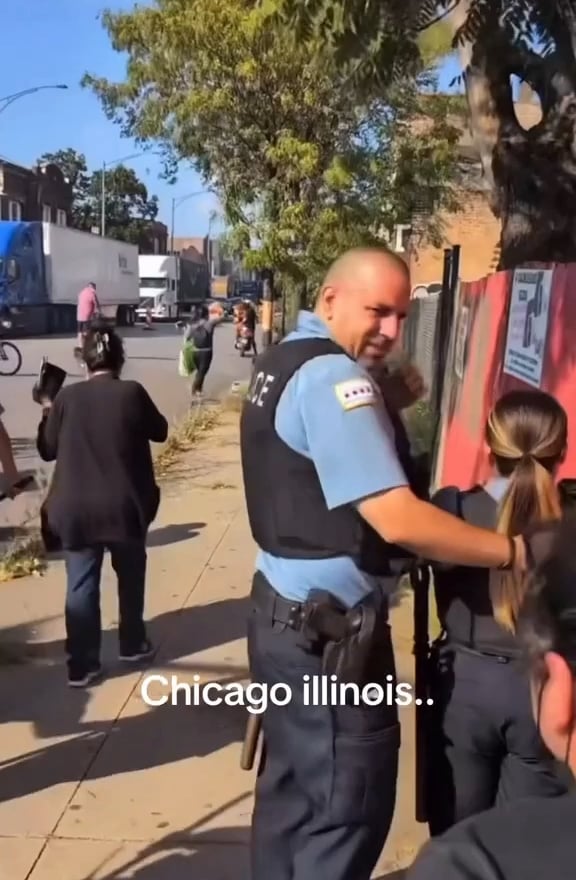 Chicago PD pepper sprayed by ICE agents.