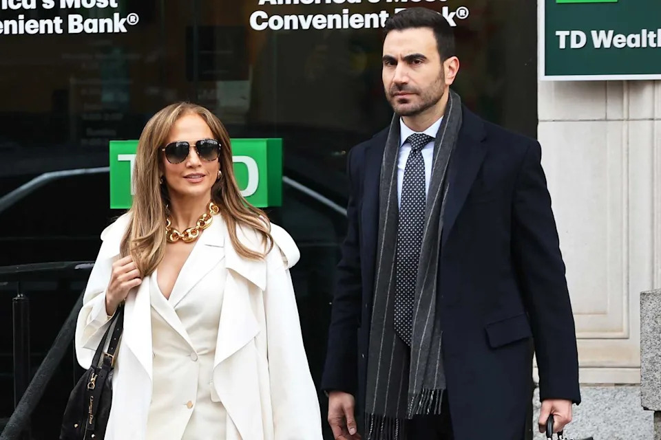 Jose Perez/Bauer-Griffin/GC Images Jennifer Lopez and Brett Goldstein are seen filming 