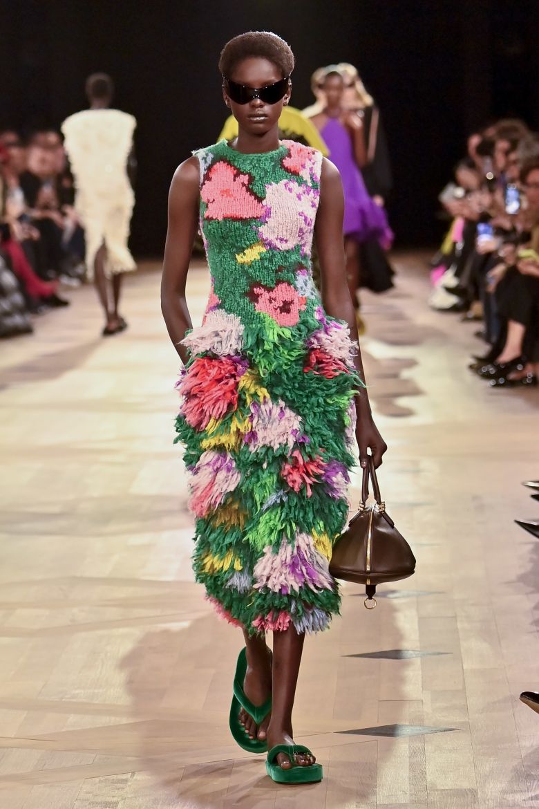... that seemed to take the Paris-based luxury brand back to its elegant roots.