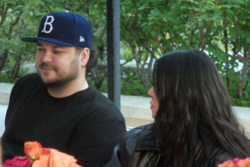 Rob Kardashian Makes First On-Camera Appearance In Nearly A Decade In ‘The Kardashians’ Season 7 Premiere