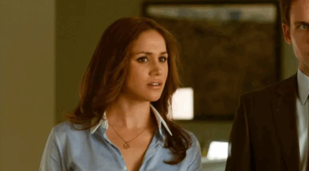 Meghan Markle as Rachel Zane in suits s1
