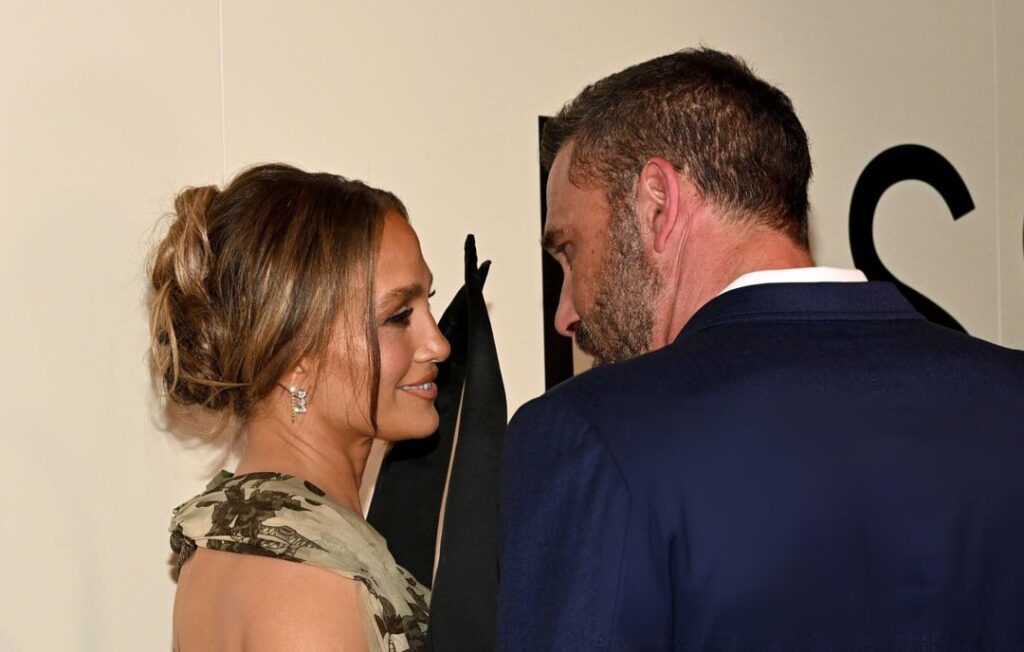 Jennifer Lopez and Ben Affleck Pose on Red Carpet Together During Surprise Reunion at “Kiss of the Spider Woman” NYC Premiere