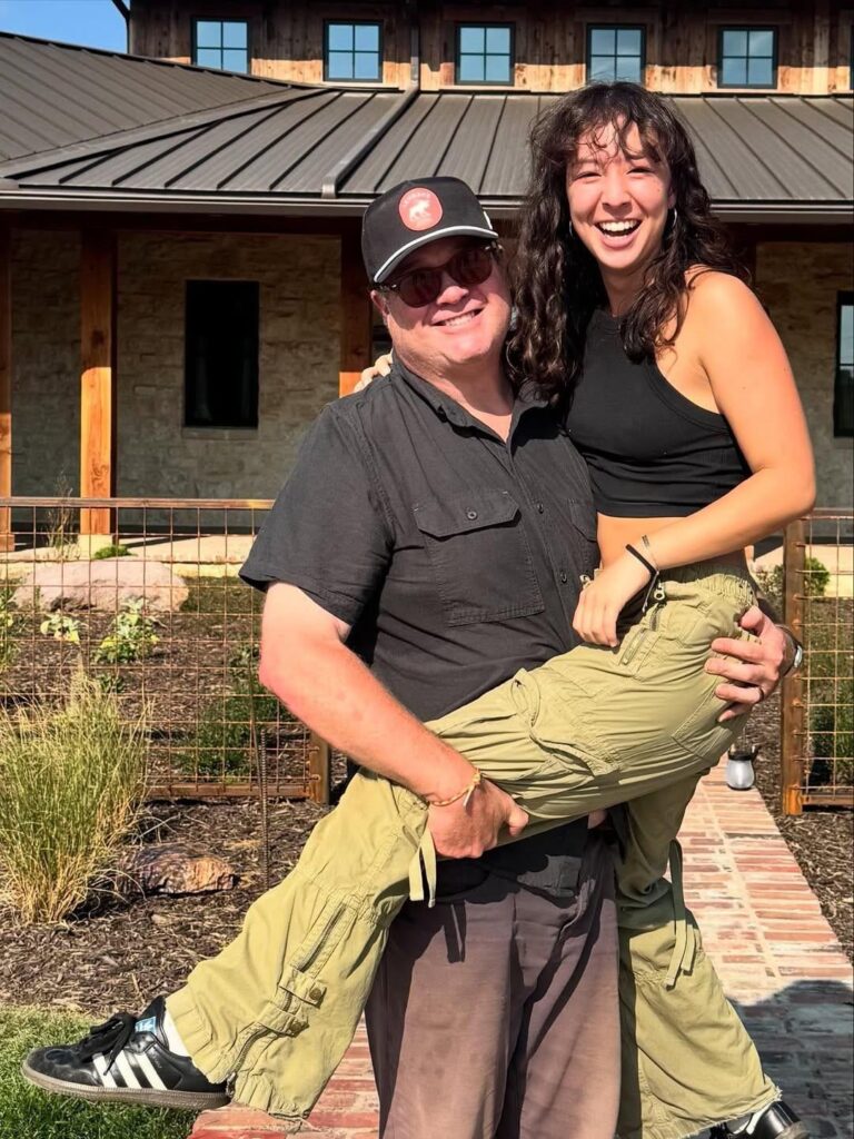 Eric Stonestreet reunites with ‘Modern Family’ daughter Frances Anderson