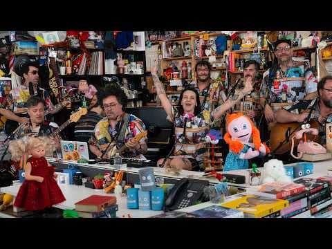 31 Minutos Tiny Desk Concert, the Chilean puppet band has reached 3.5 million views in just 1 day, available with english subtitles and frequent ICE-bashing!