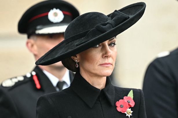 Kate was dressed in all black for the Remembrance event 