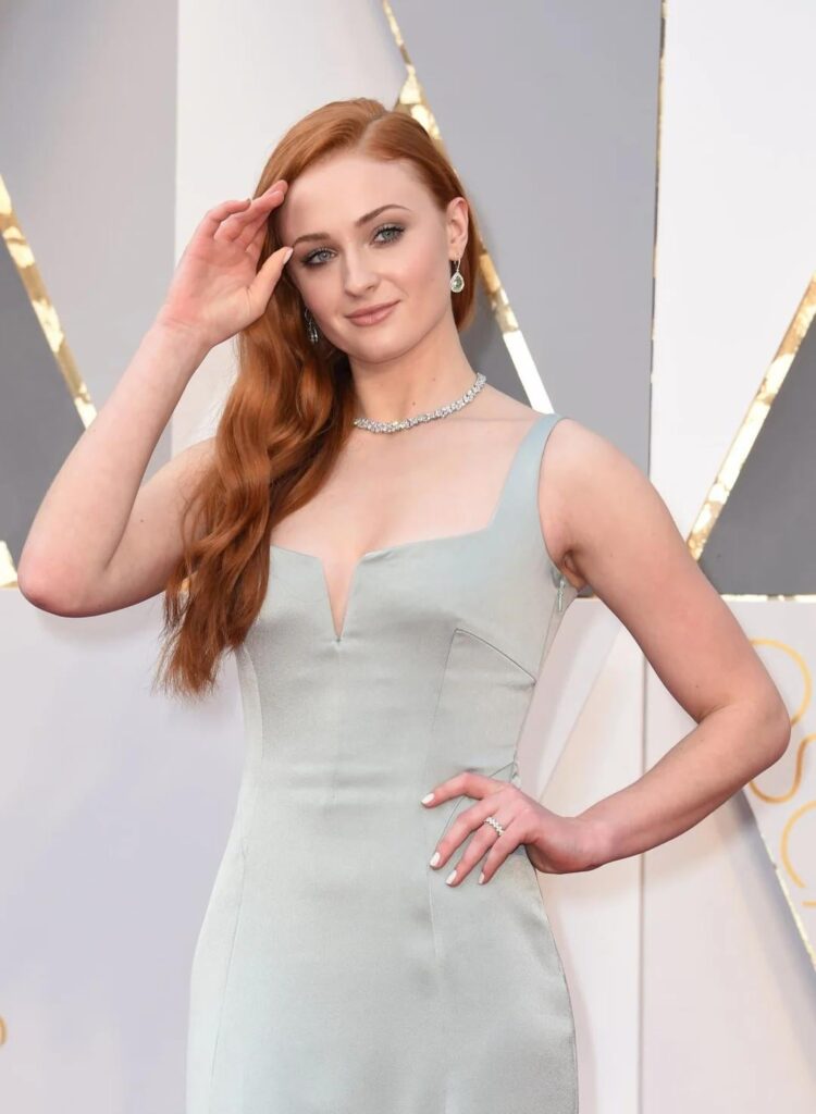 Sophie Turner - Oscars - Feb 28, 2016