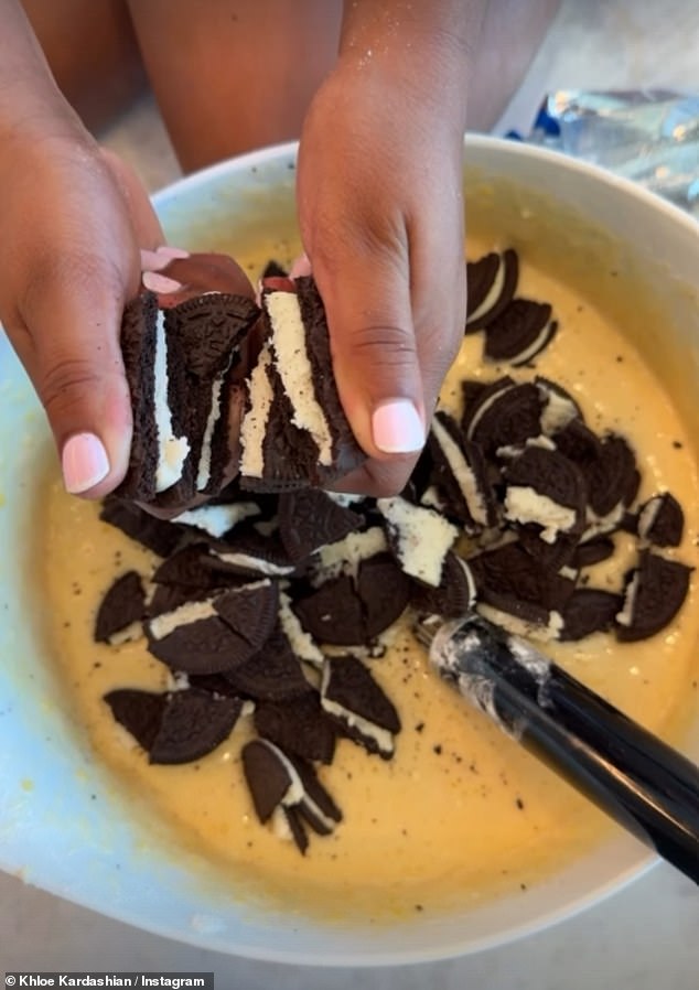 Khloe Kardashian began her meal preparations early, starting Wednesday on the process of putting together a bowl of homemade Oreo cookie ice cream with her daughter True, seven
