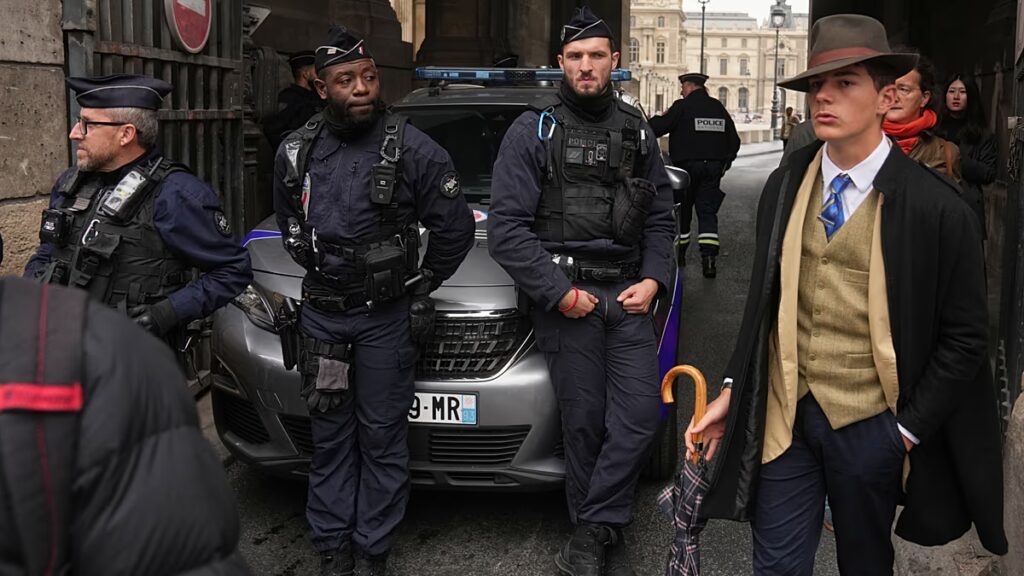 Louvre ‘detective’ mystery case solved as mystery man in viral photo speaks out Louvre 'detective' mystery case solved as mystery man in viral photo speaks out