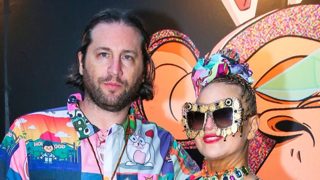 Sia Denies Drug Allegations in Child Custody Battle With Ex Dan Bernad | E! News Sia Denies Drug Allegations in Child Custody Battle With Ex Dan Bernad | E! News