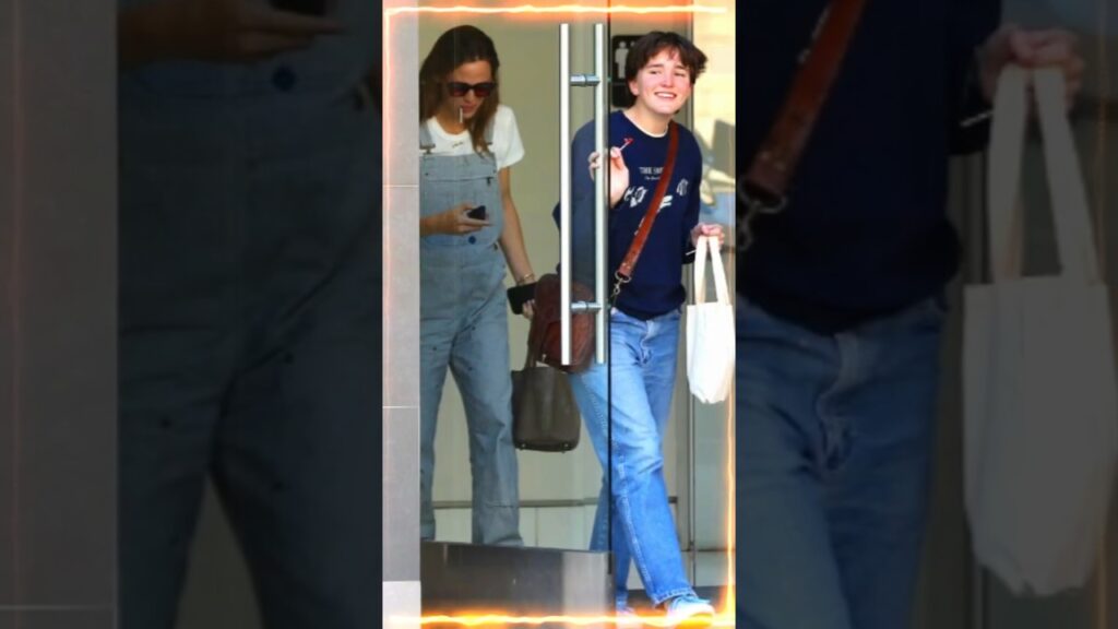 Jennifer Garner’s son Fin Copies dad Ben Affleck’s iconic style in rare outing Jennifer Garner's son Fin Copies dad Ben Affleck's iconic style in rare outing