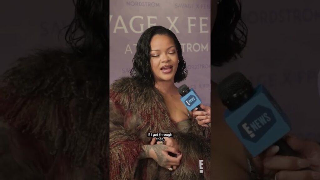 Throwback to last year when we all wished Rihanna would knock on our door on #Halloween 🎃