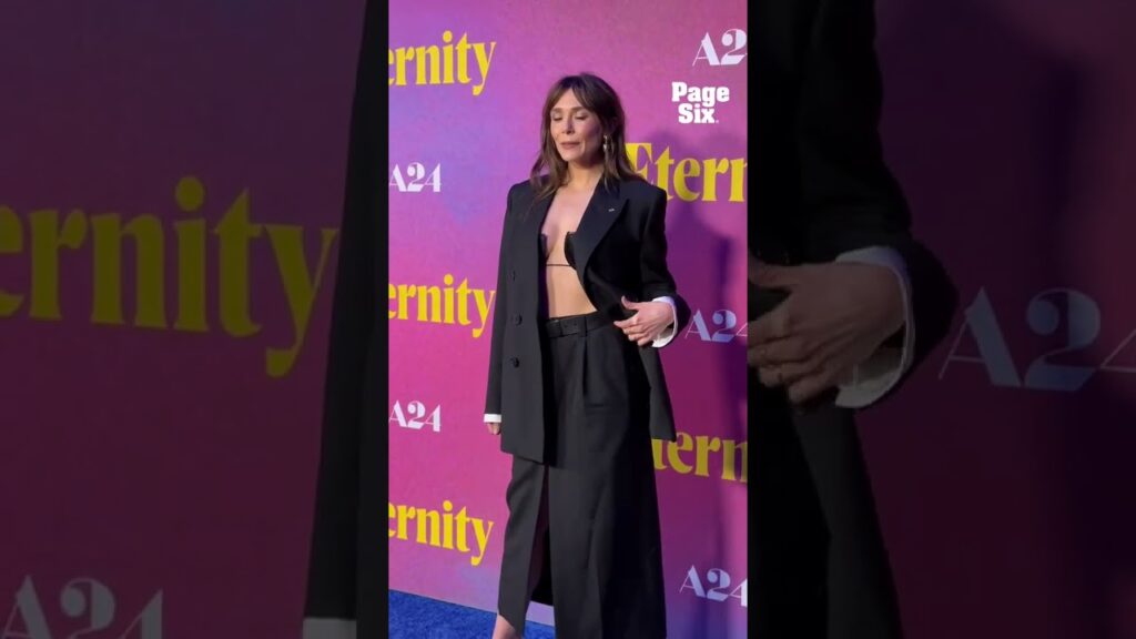 Elizabeth Olsen arrives to A24’s “Eternity” carpet in NYC 🖤🎬 #shorts Elizabeth Olsen arrives to A24's "Eternity" carpet in NYC 🖤🎬 #shorts